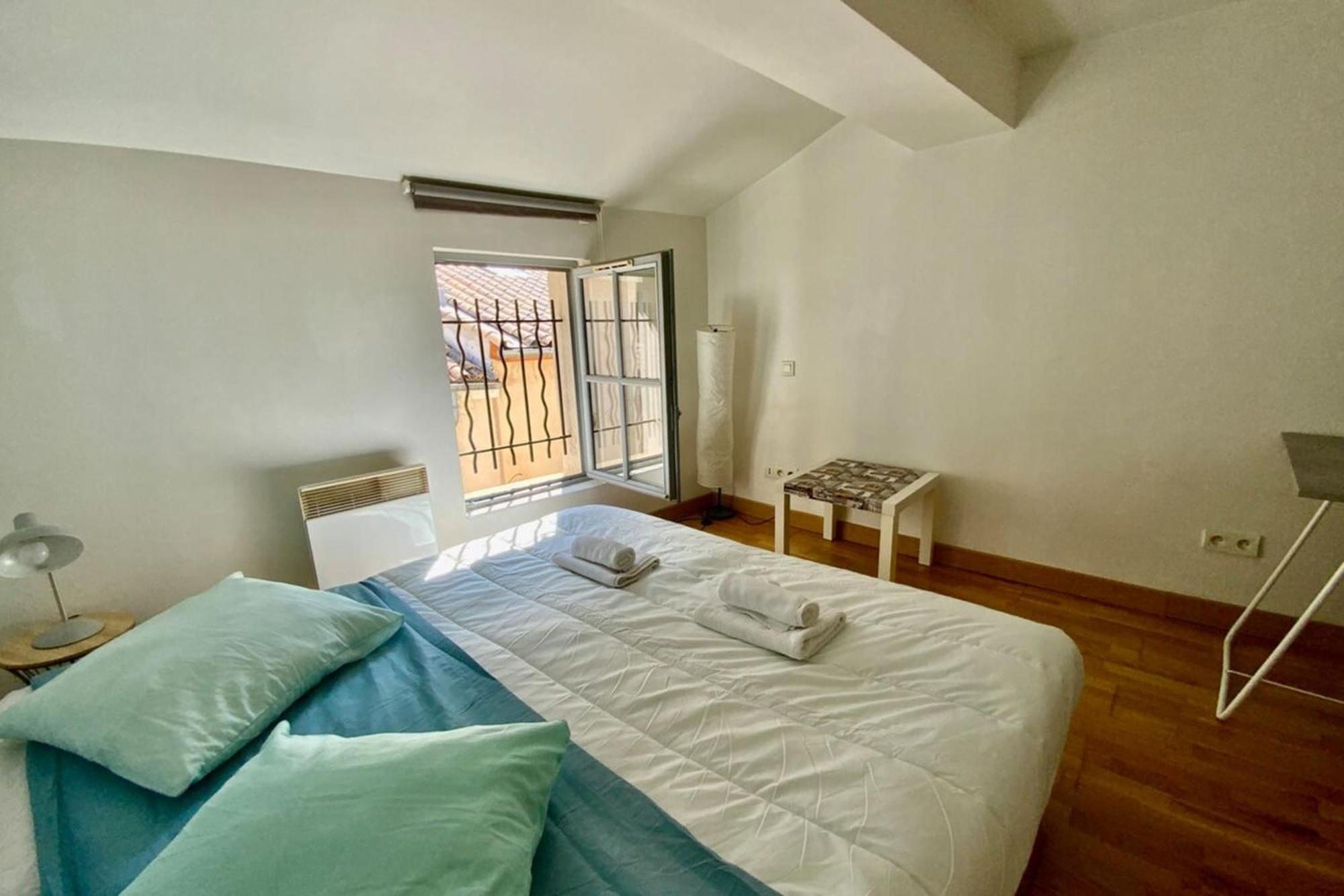 The Triplex- 3 Bedrooms In The Escutcheon! Μονπελιέ Εξωτερικό φωτογραφία